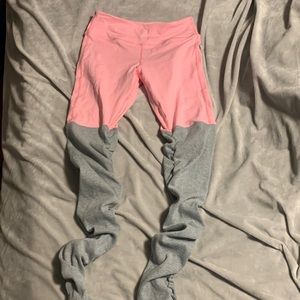 Pink yoga leggings